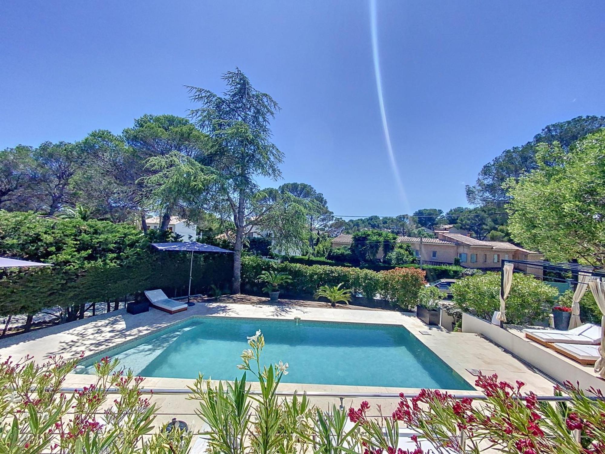 "Les Alizes" Cote Piscine Proche Bord De Mer Saint-Raphaël Dış mekan fotoğraf
